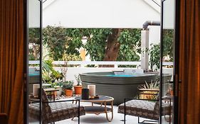 Le Petit Manoir Boutique Hotel
